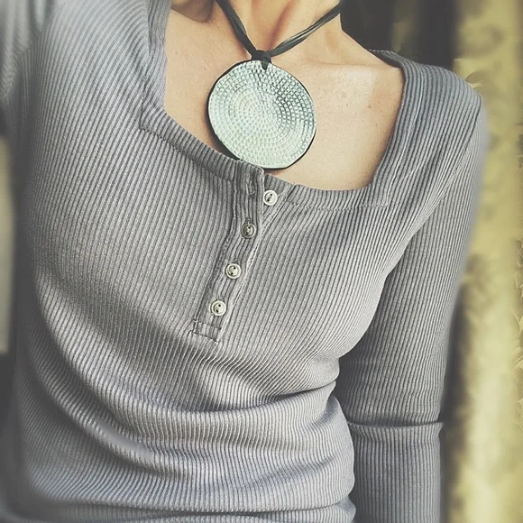 Chaser Henley Ribbed Layering Top Gray Charcoal NWT Large - Picture 4 of 16